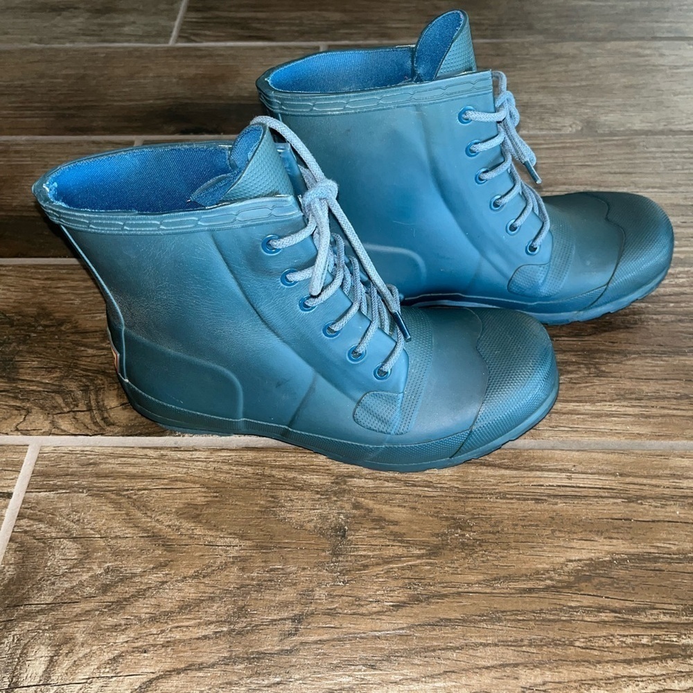 Hunter lace up rain boots size 8